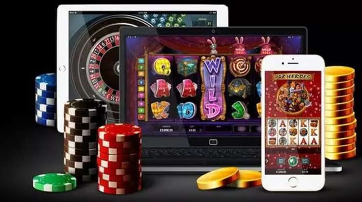 Leaderboard turnamen menampilkan peringkat pemain secara real-time Antarmuka turnamen salju slot menampilkan leaderboard real-time dengan pemain dan skor mereka